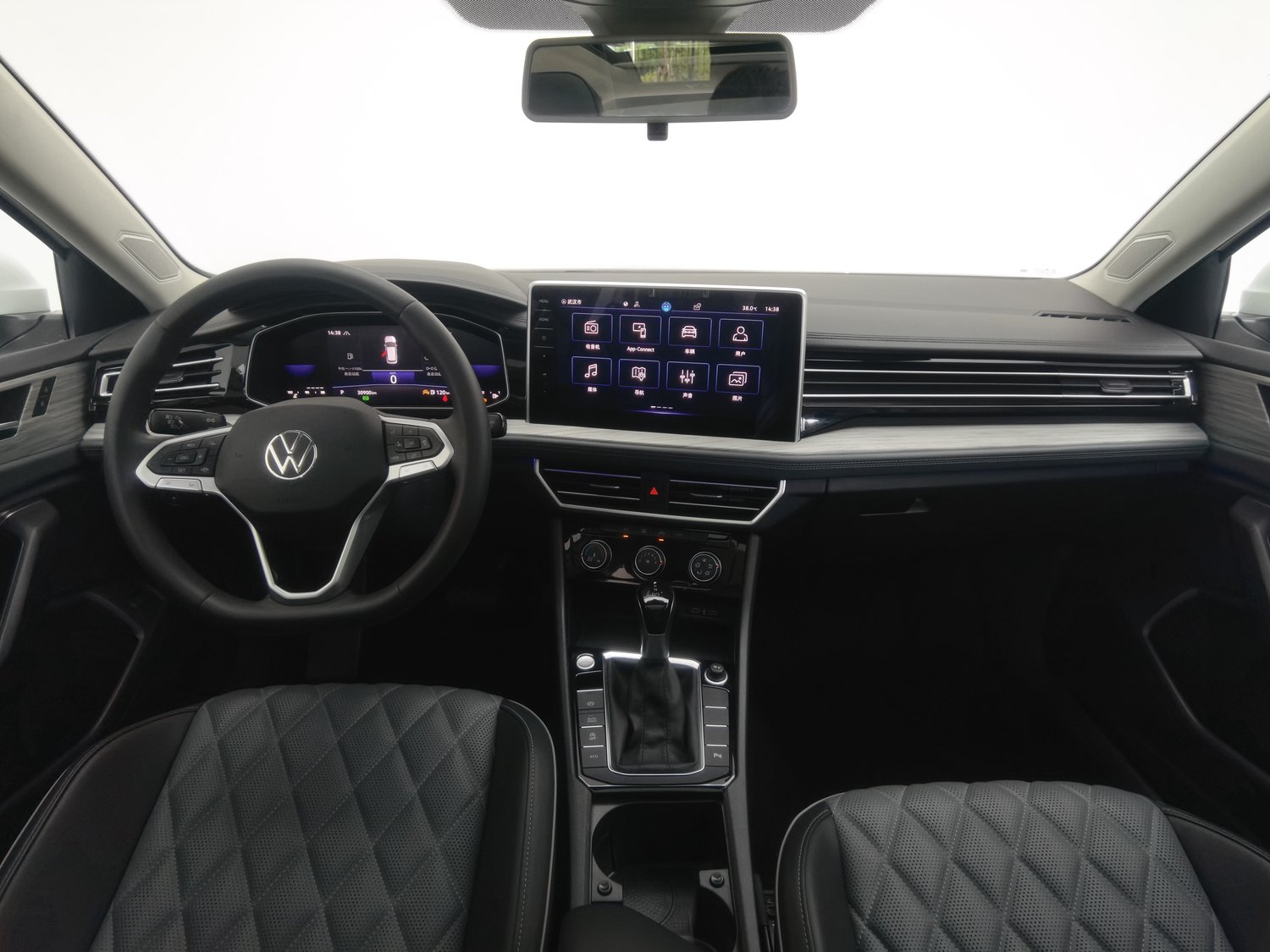 Used Volkswagen Sagitar 2023 1.5 AT