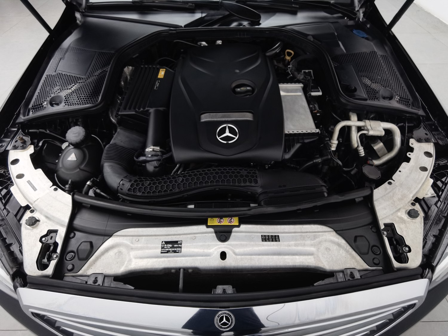 Used Mercedes-Benz C-Class 2017 2.0 AT