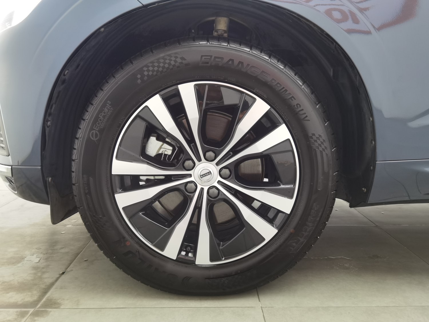 Used Volvo XC60 2024 2.0 AT