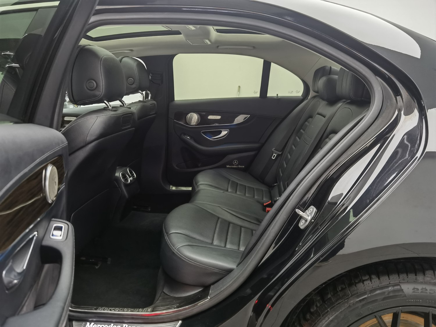 Used Mercedes-Benz C-Class 2017 2.0 AT