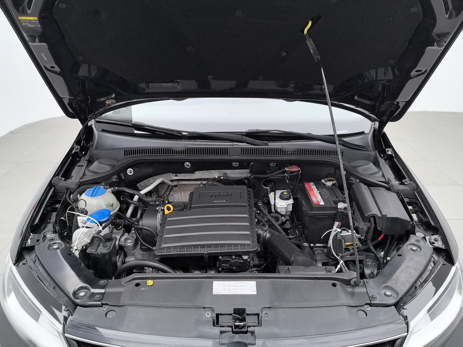 Used Volkswagen Sagitar 2017 1.6 MT