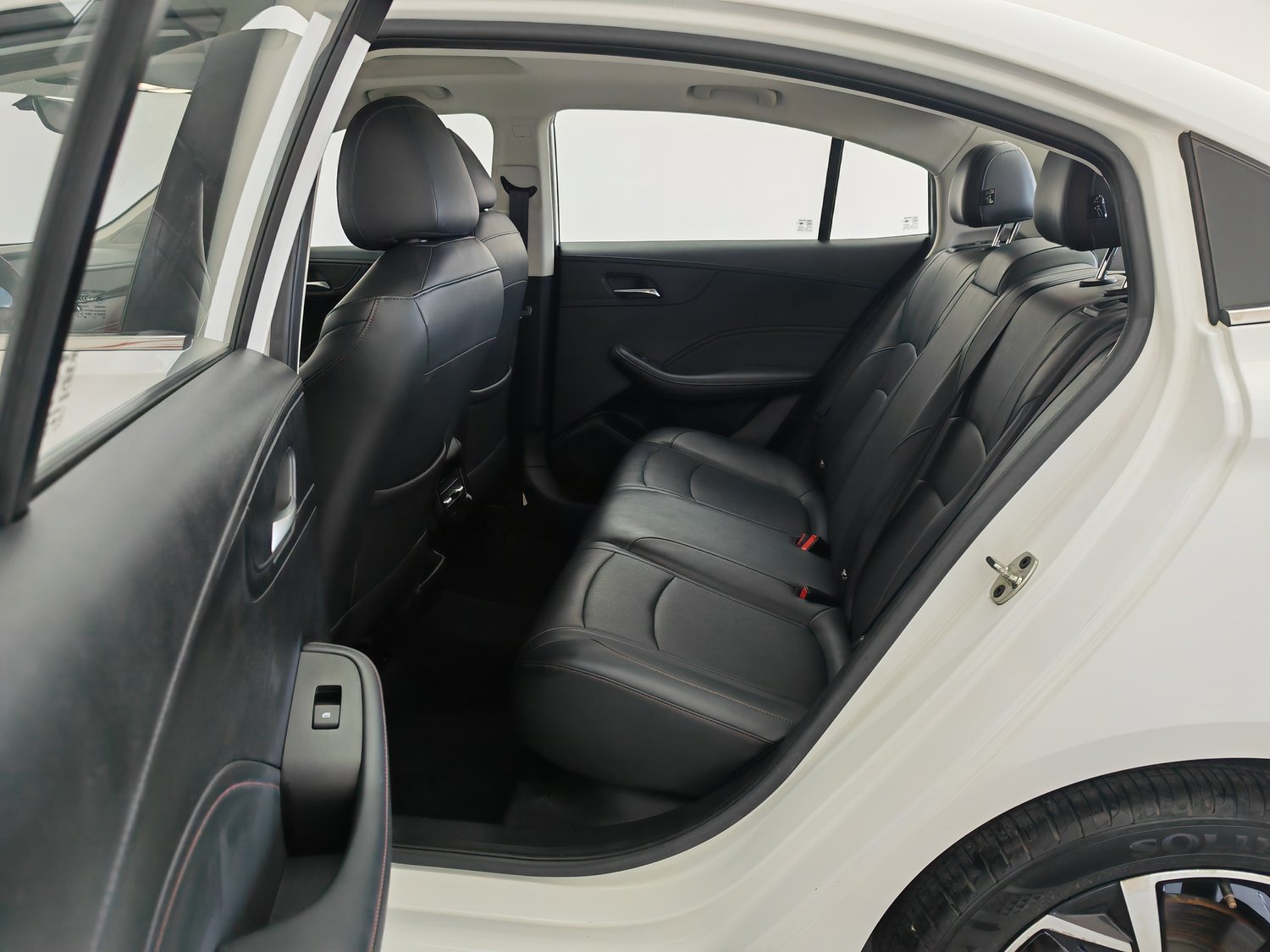 Used Roewe i5 2023 1.5 AT