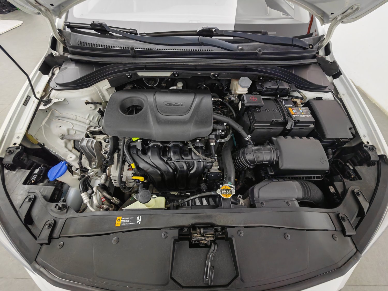 Used Hyundai Elantra 2016 1.6 AT