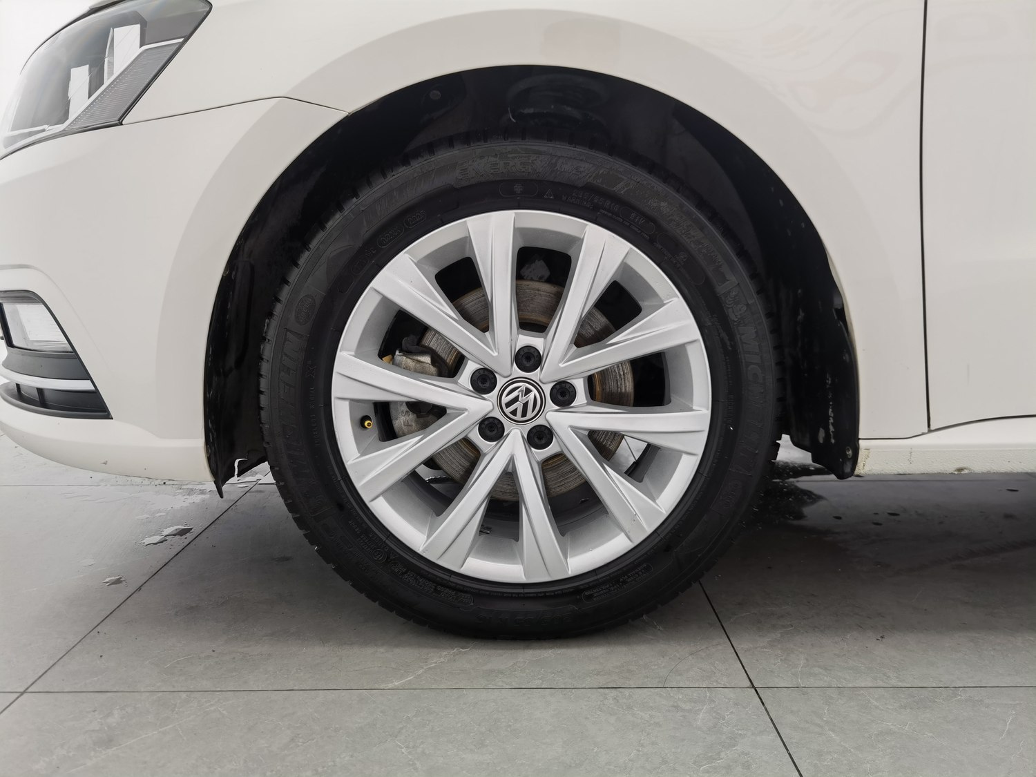 Used Volkswagen Lavida 2015 1.6 AT