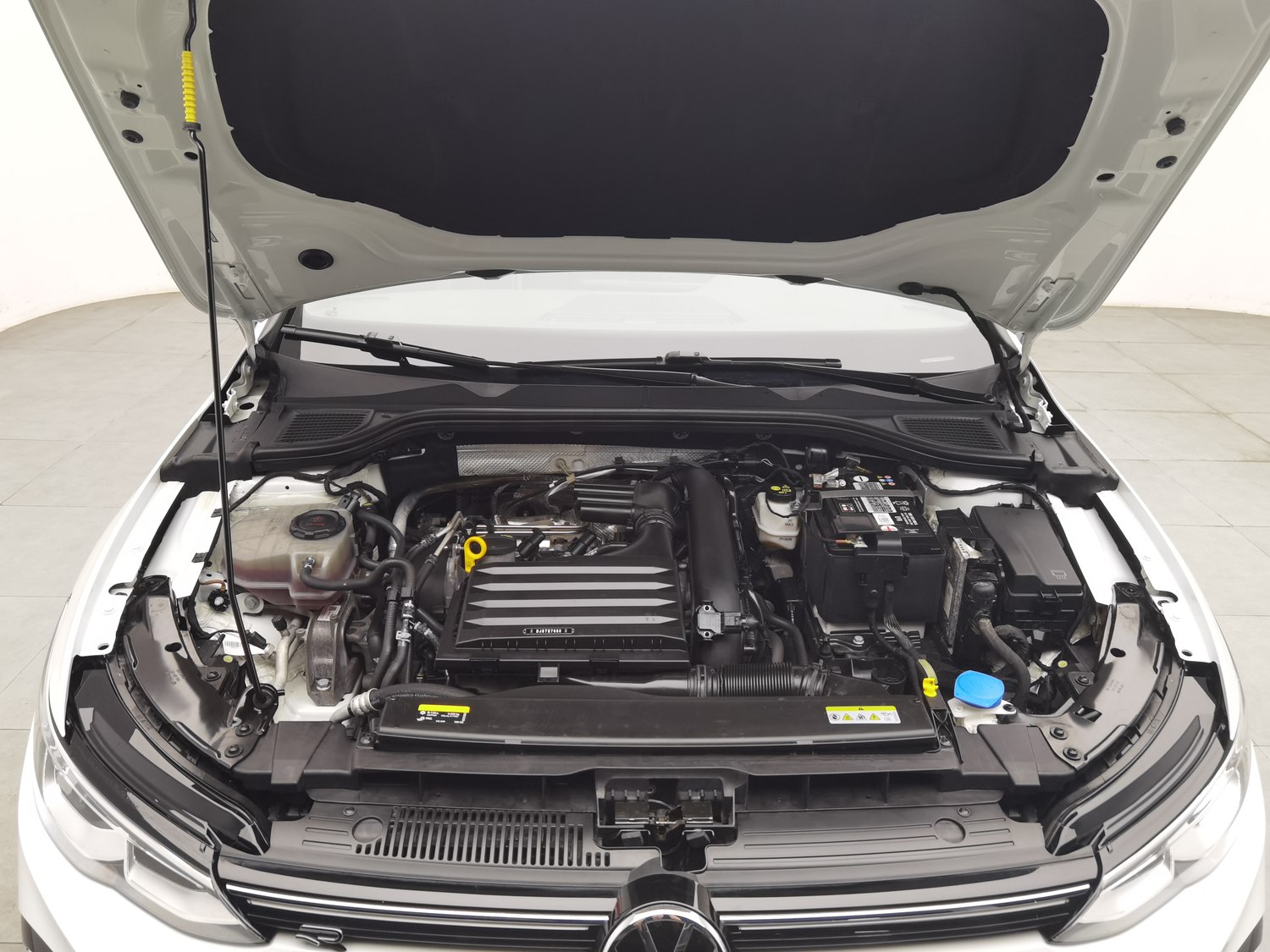 Used Volkswagen Golf 2023 1.4 AT