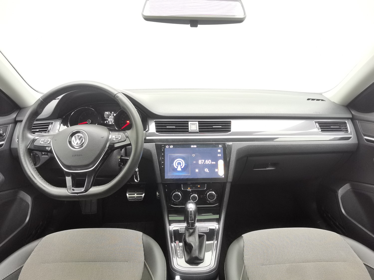 Used Volkswagen C-TREK 2018 1.4 AT