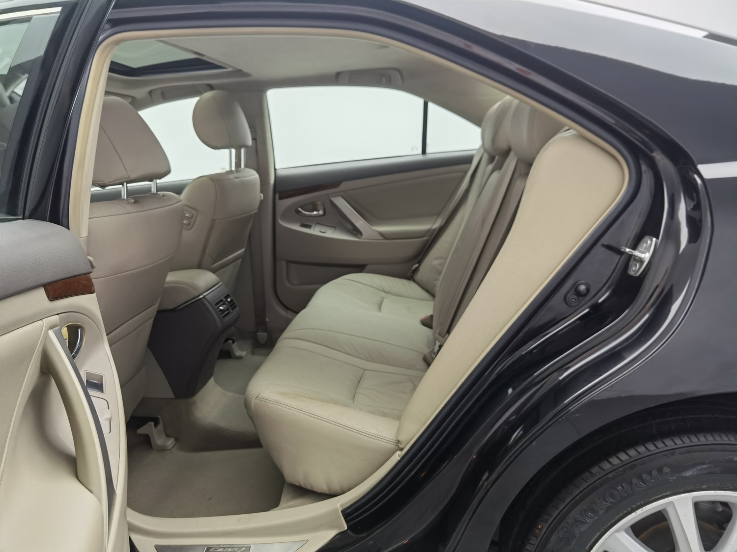 Used Toyota Camry 2013 2.0 AT