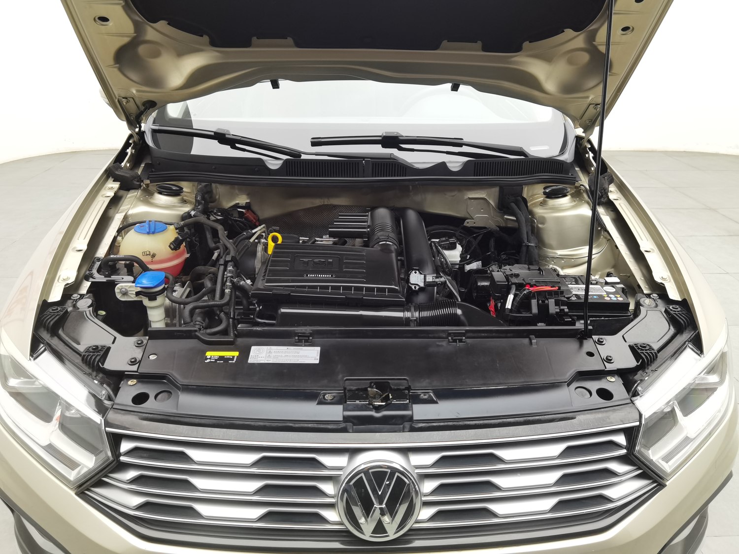 Used Volkswagen C-TREK 2018 1.4 AT