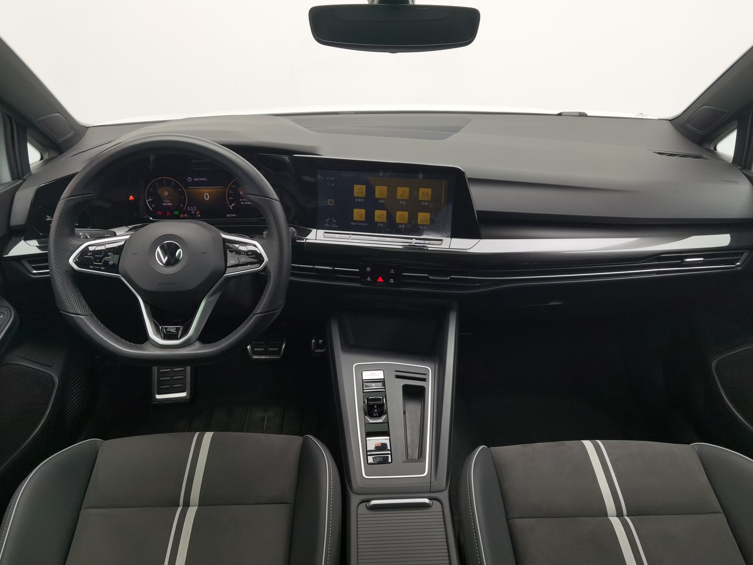 Used Volkswagen Golf 2023 1.4 AT