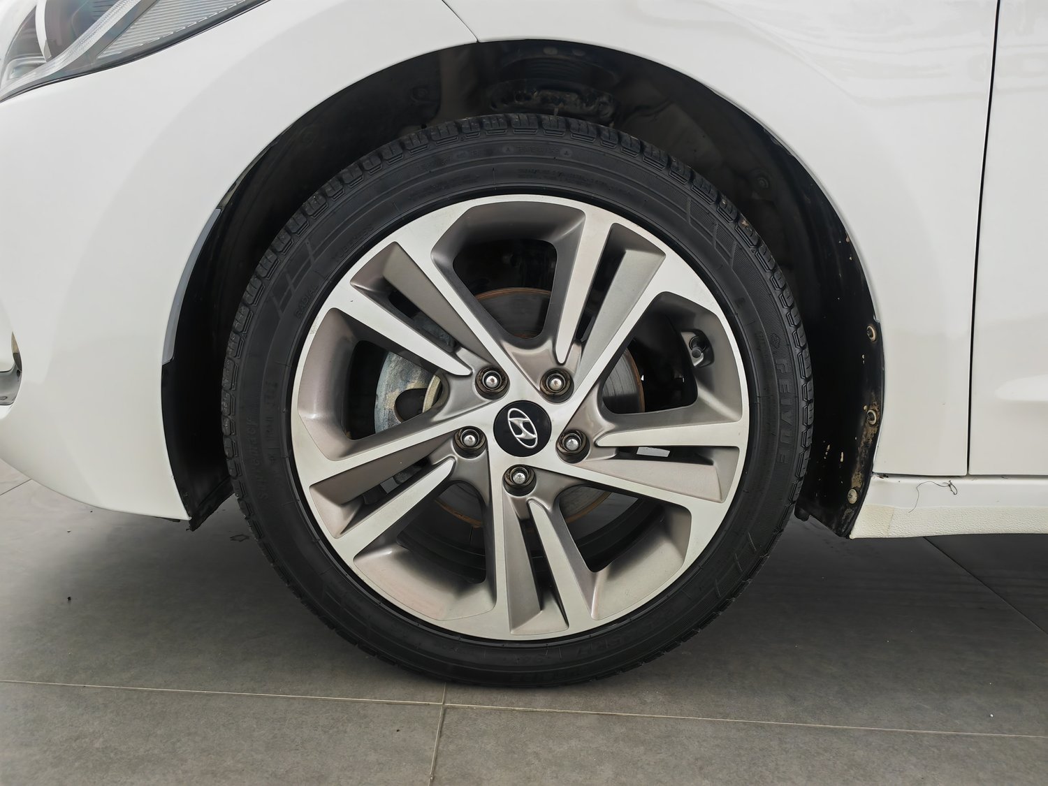 Used Hyundai Elantra 2016 1.6 AT