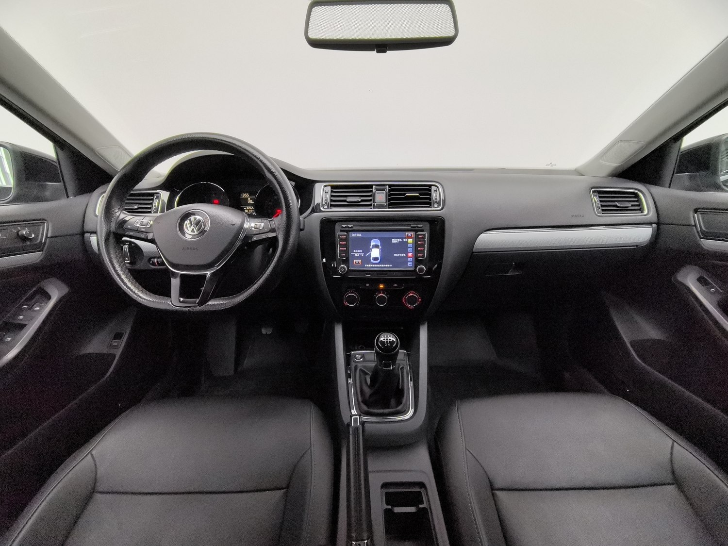 Used Volkswagen Sagitar 2017 1.6 MT