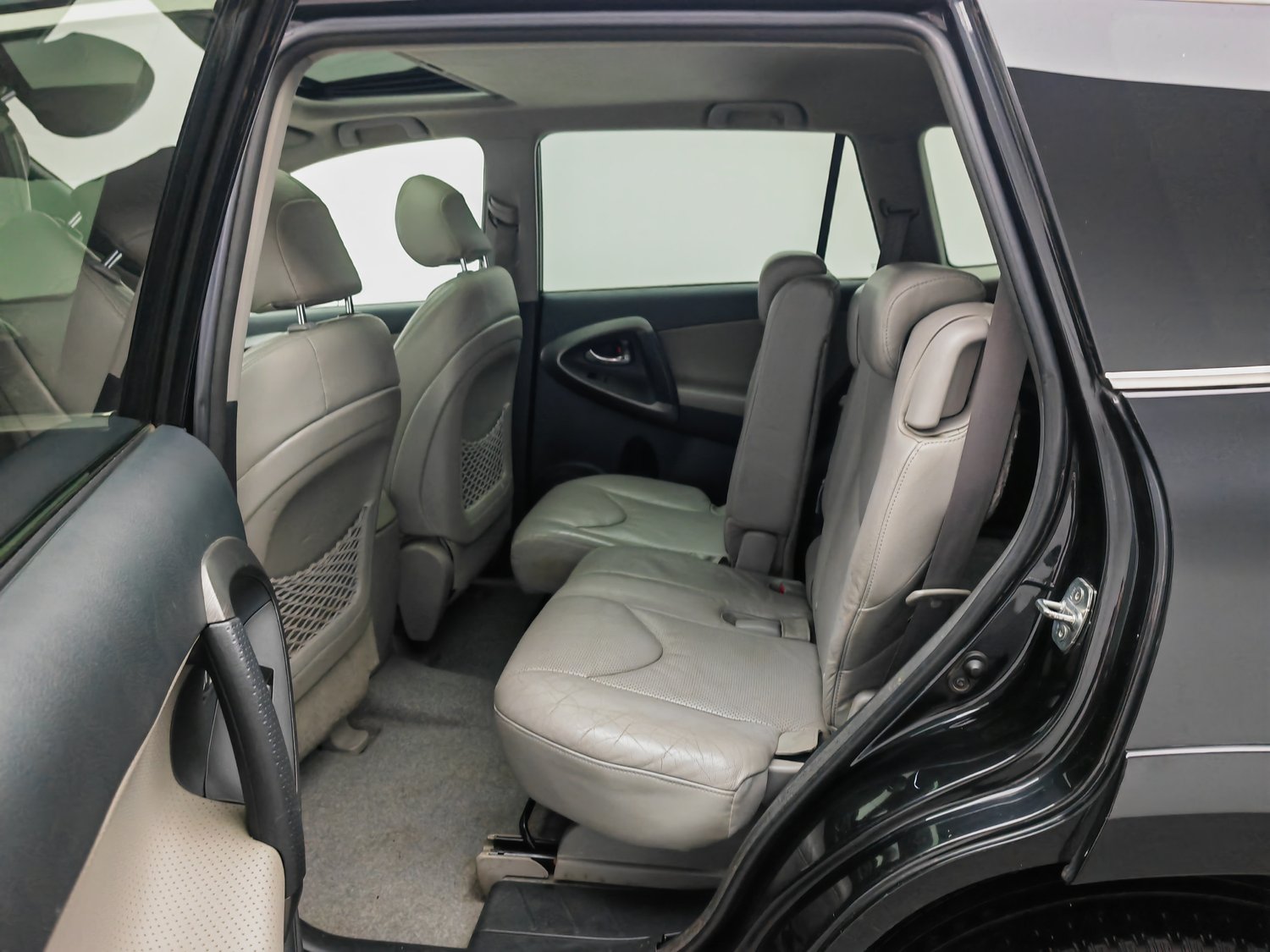 Used Toyota RAV4 2009 2.4 AT