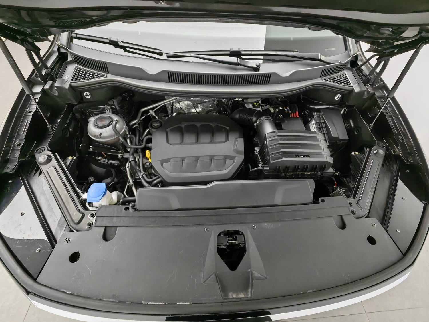 Used Volkswagen Talagon 2025 2.0 AT