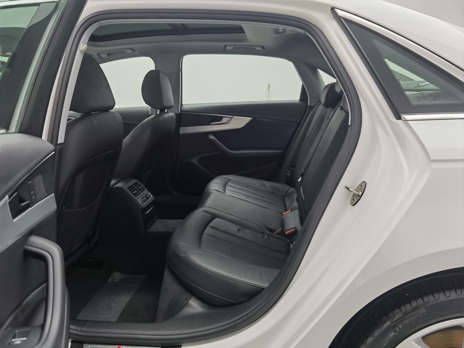 Used Audi A4L 2019 2.0 AT