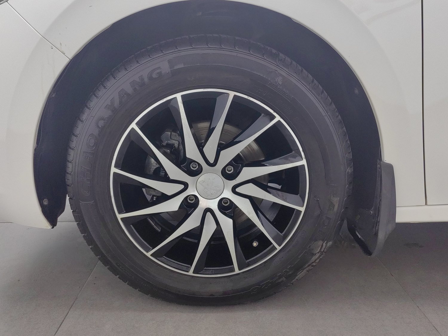Used Peugeot 301 2016 1.6 MT