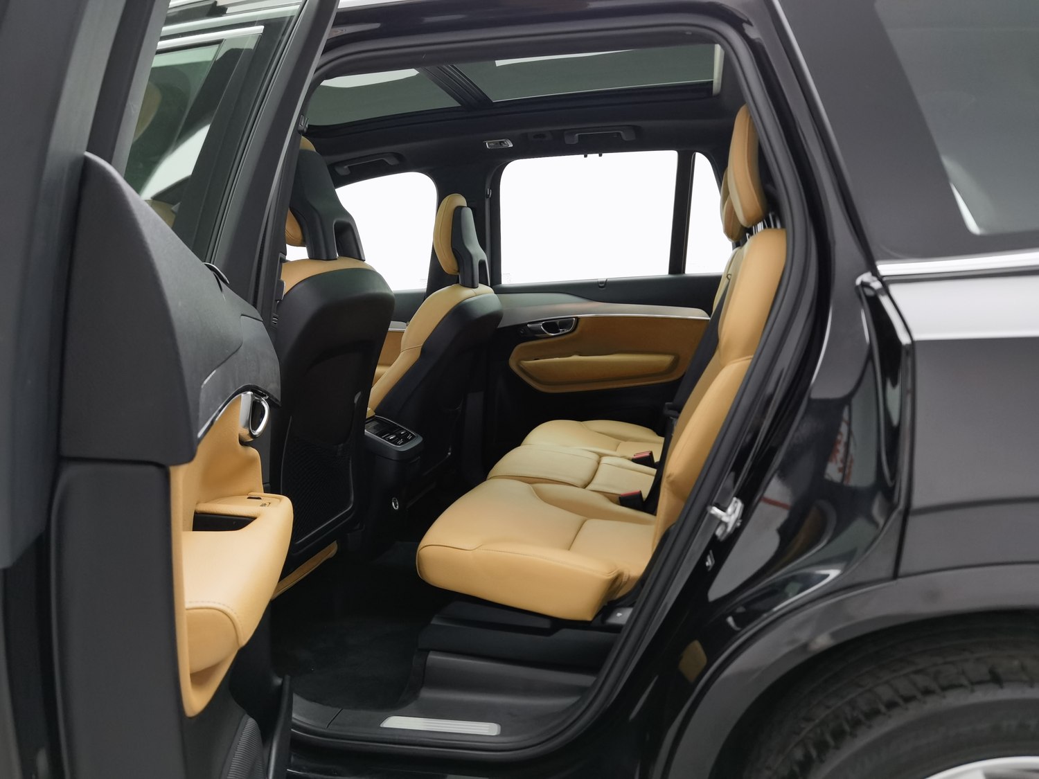 Used Volvo XC90 2017 2.0 AT