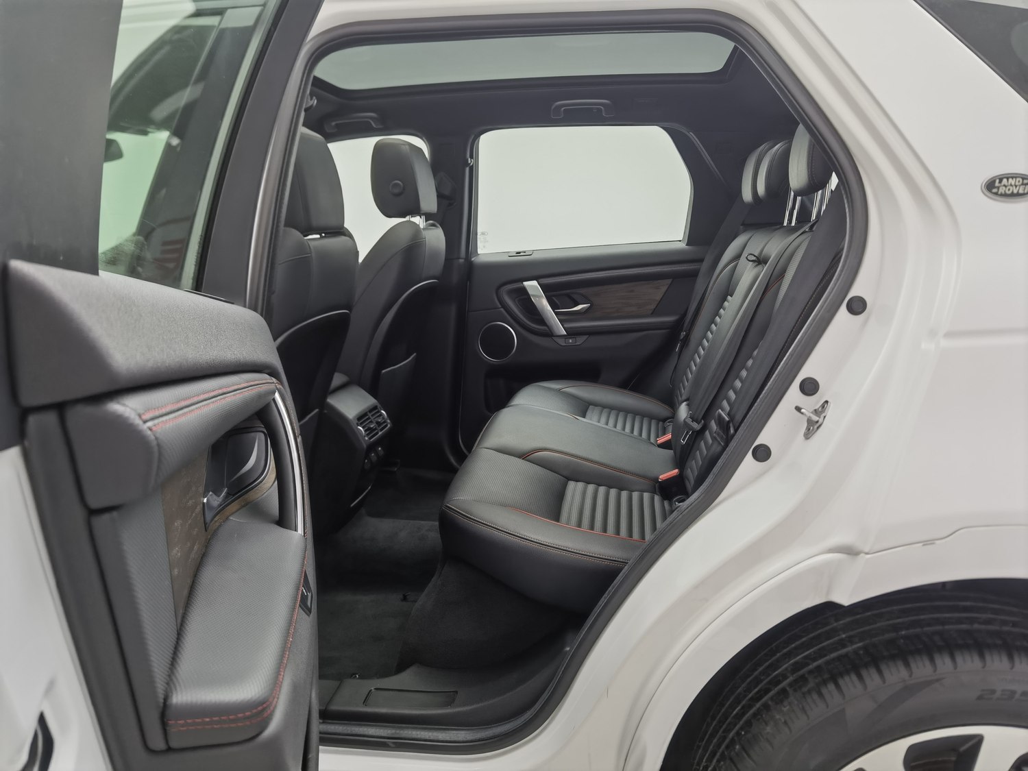 Used Land Rover Discovery 2020 2.0 AT