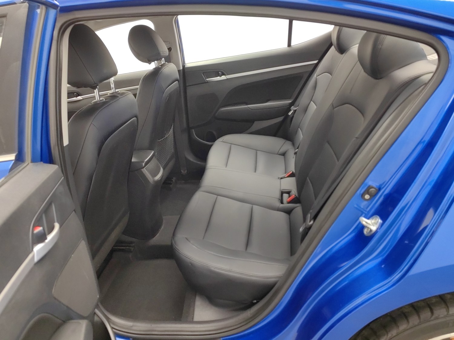 Used Hyundai Elantra 2016 1.6 AT
