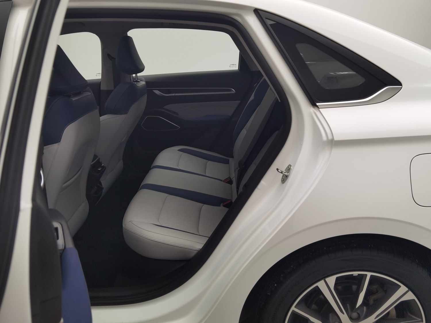 Used Geely Emgrand 2022 1.5 AT