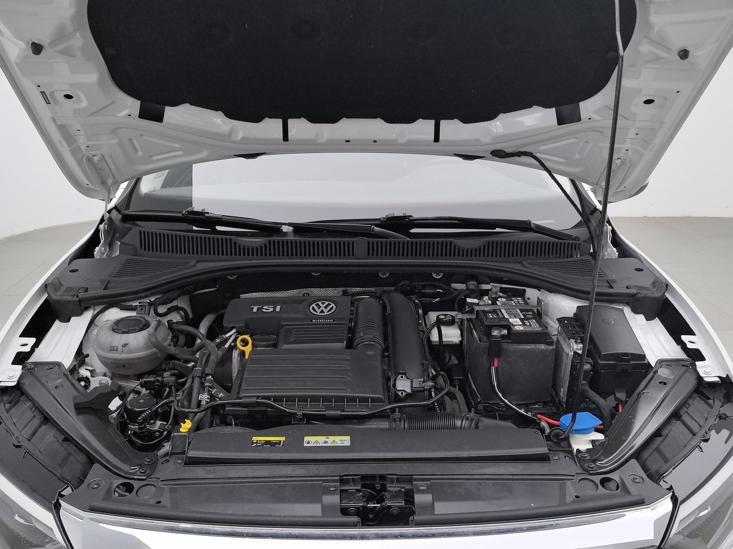 Used Volkswagen Sagitar 2020 1.4 AT