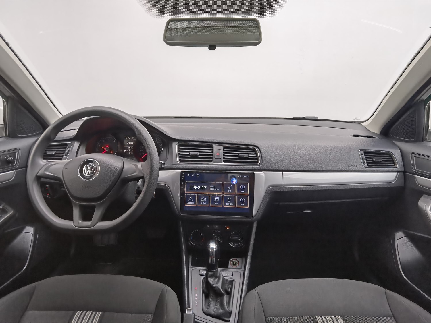 Used Volkswagen Gran Lavida 2015 1.6 AT