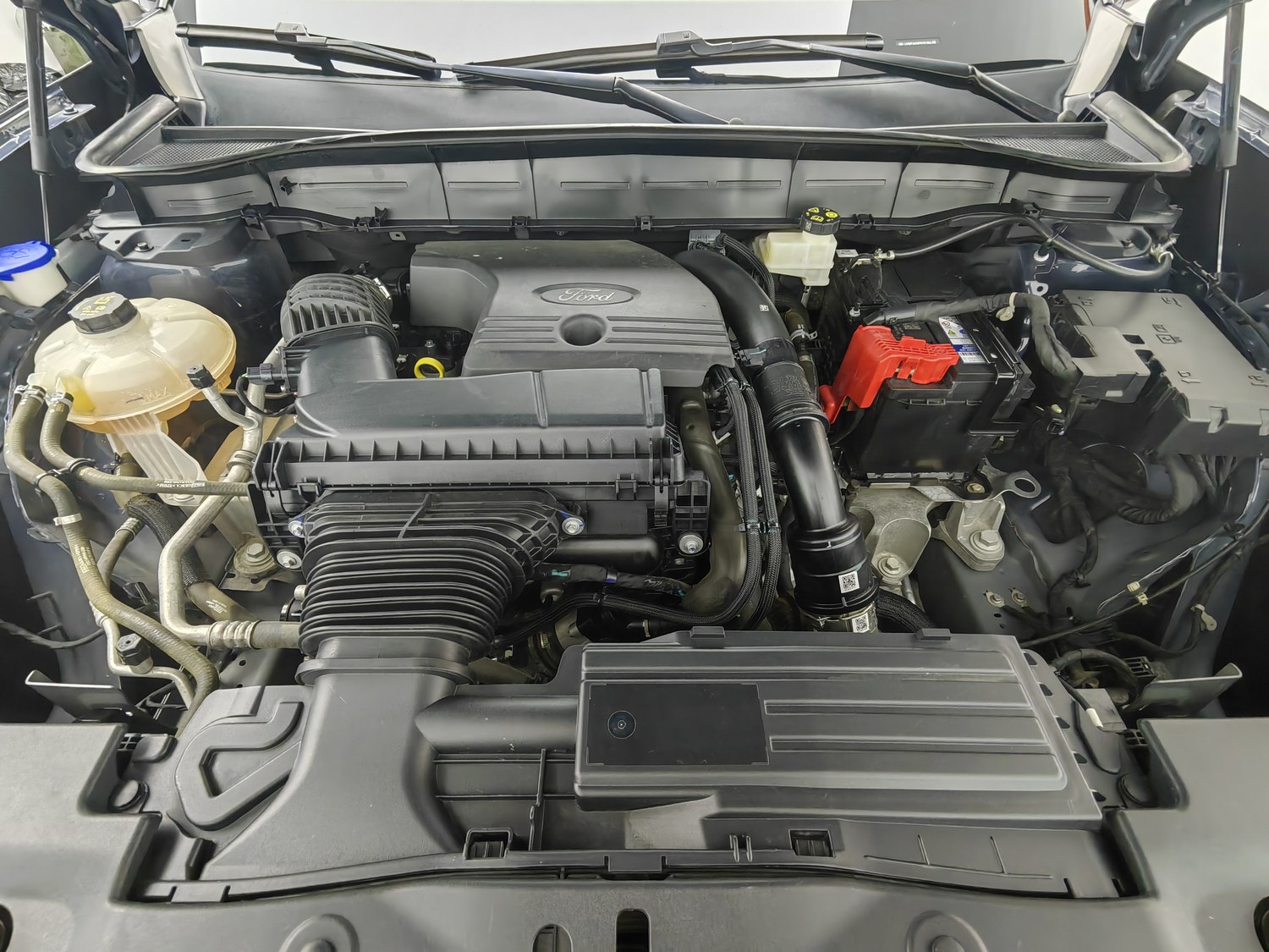 Used Ford Edge 2023 2.0 AT