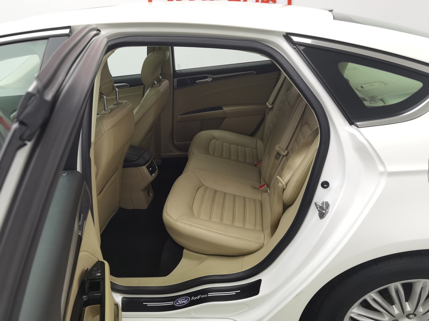 Used Ford Mondeo 2013 2.0 AT