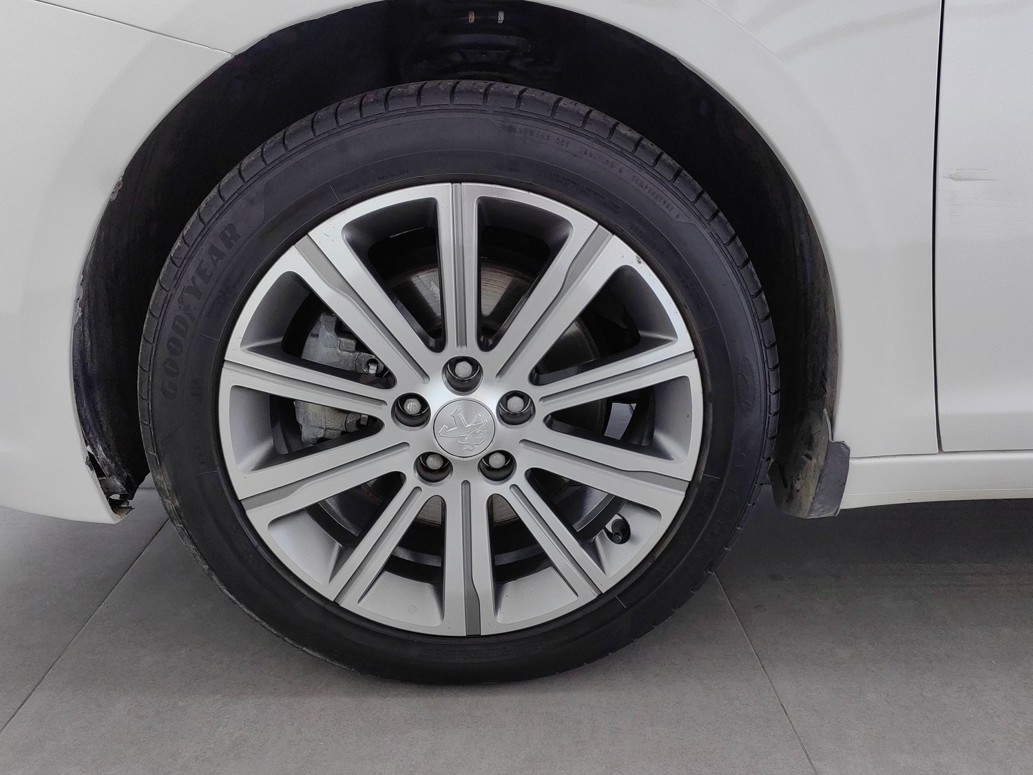 Used Peugeot 408 2018 1.6 AT