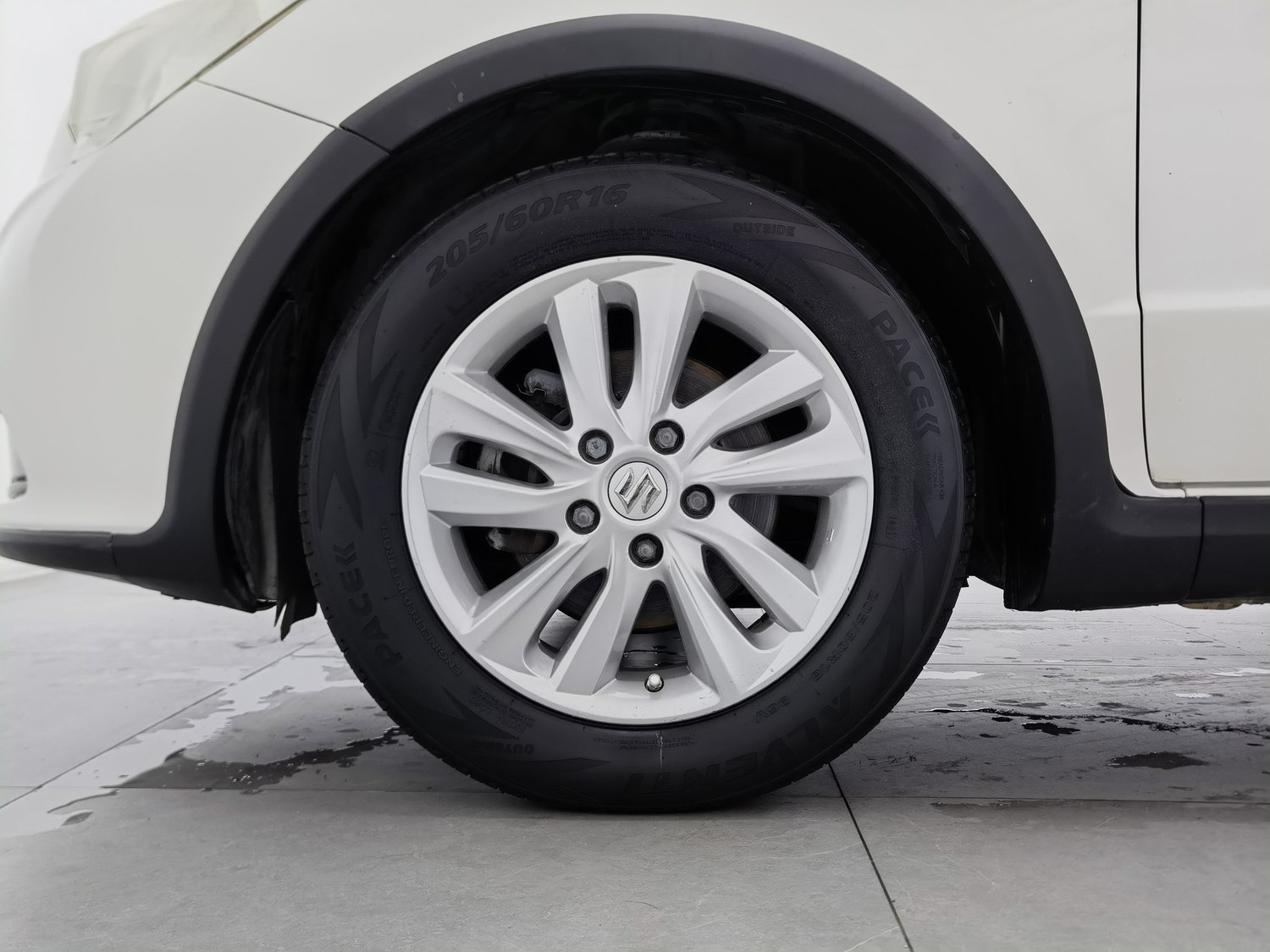Used Suzuki SX4 2013 1.6 AT