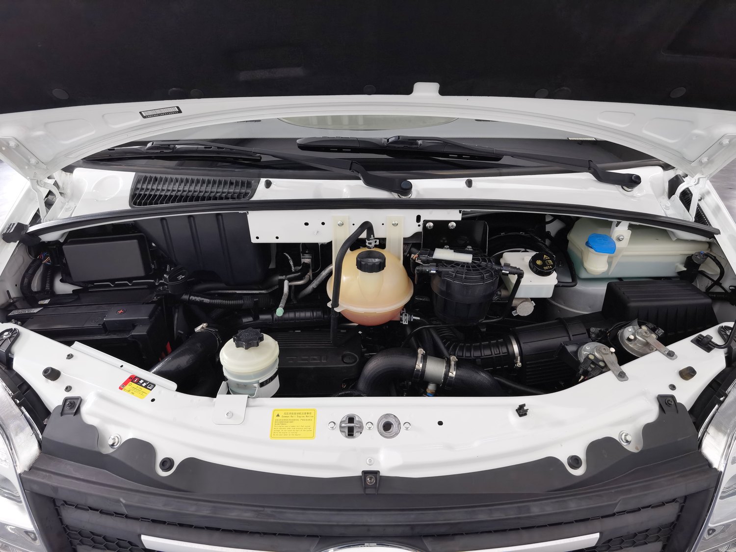 Used SAIC MAXUS V80 2023 2.0 MT