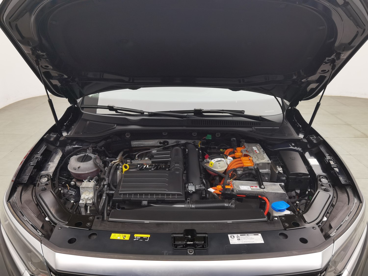 Used Volkswagen Passat NEV 2023 1.4 AT