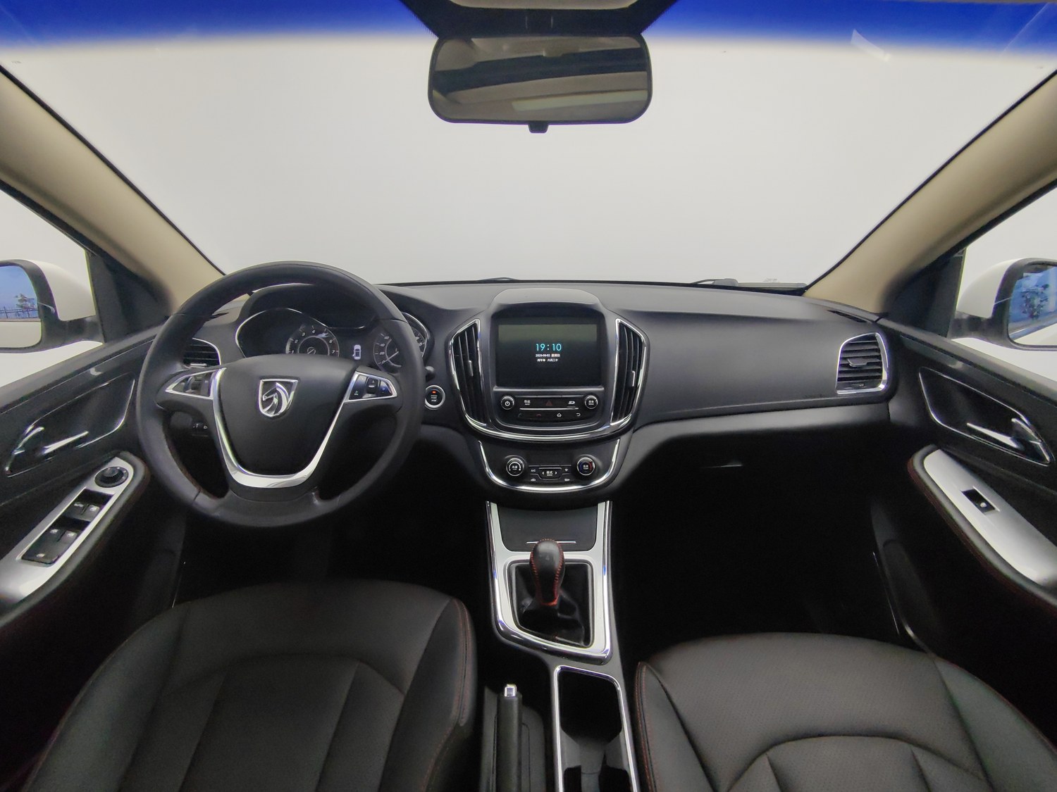 Used Baojun 560 2015 1.8 MT