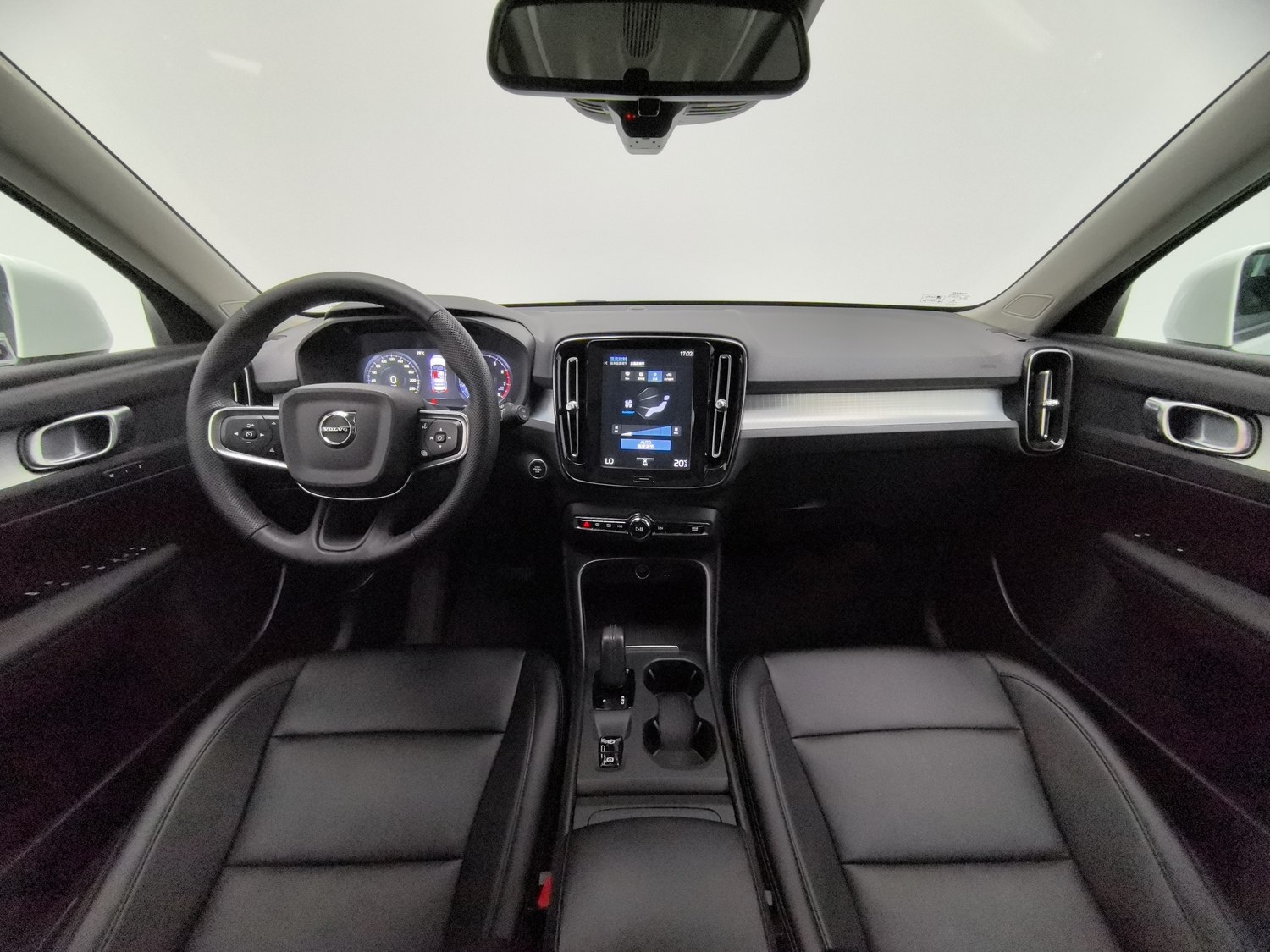 Used Volvo XC40 2021 1.5 AT