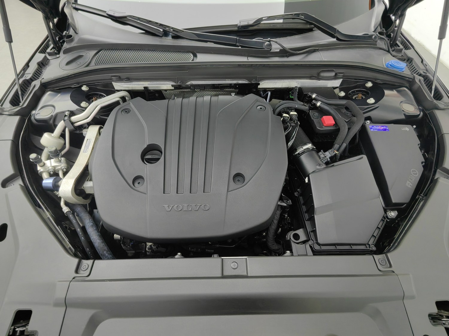Used Volvo S90 2024 2.0 AT