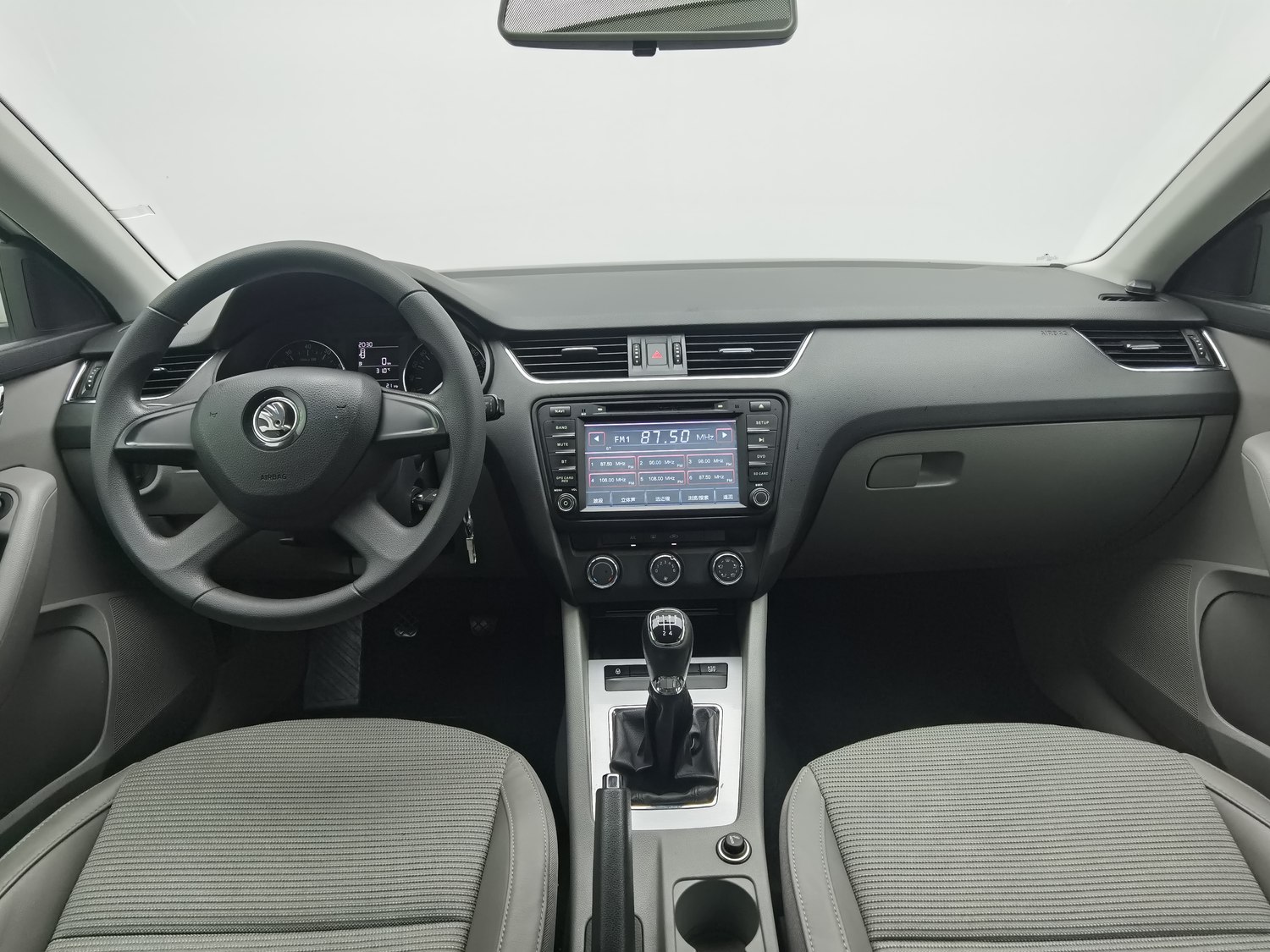 Used Skoda Octavia 2015 1.6 MT