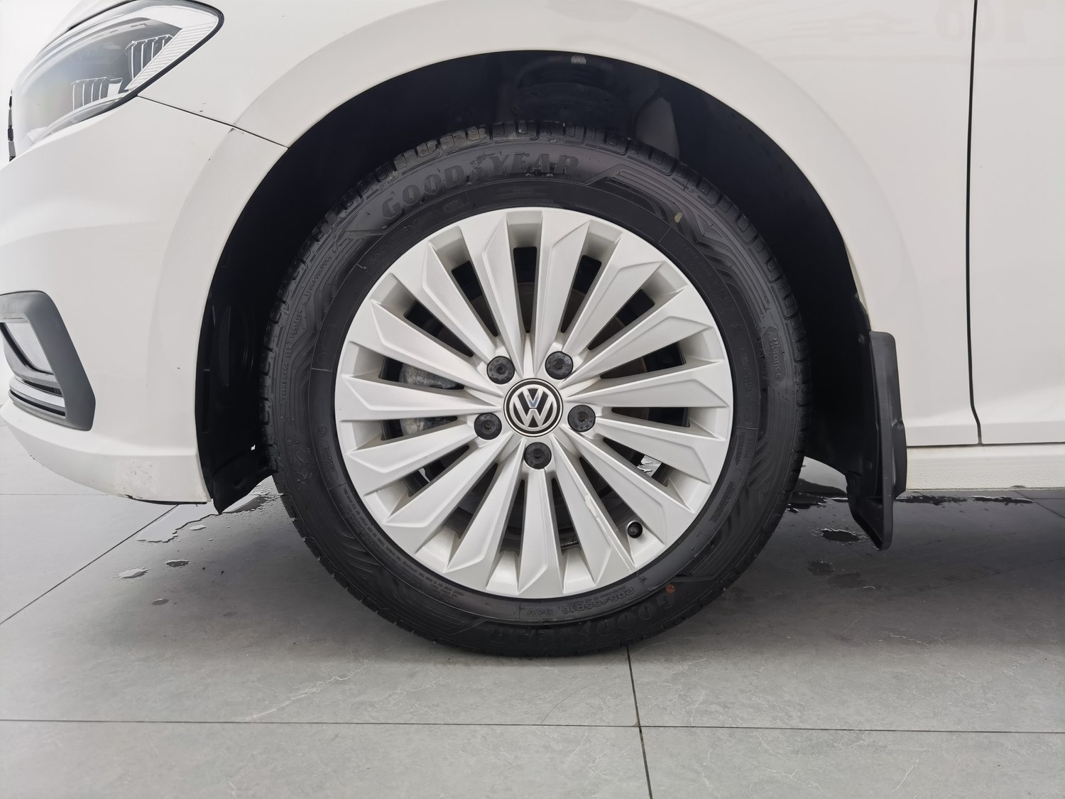 Volkswagen Lavida 2019 1.5 MT Usado