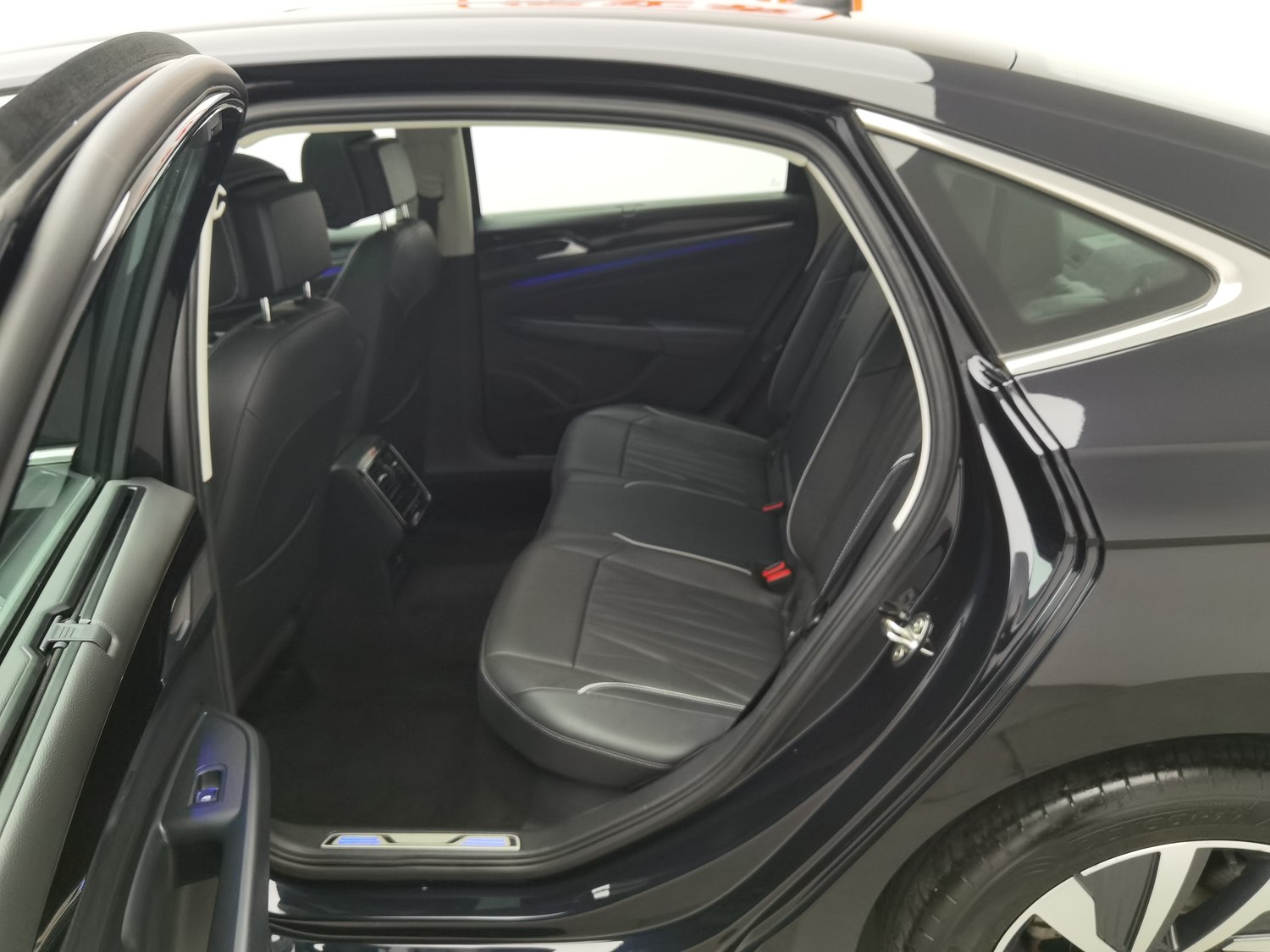 Used Volkswagen Passat NEV 2023 1.4 AT