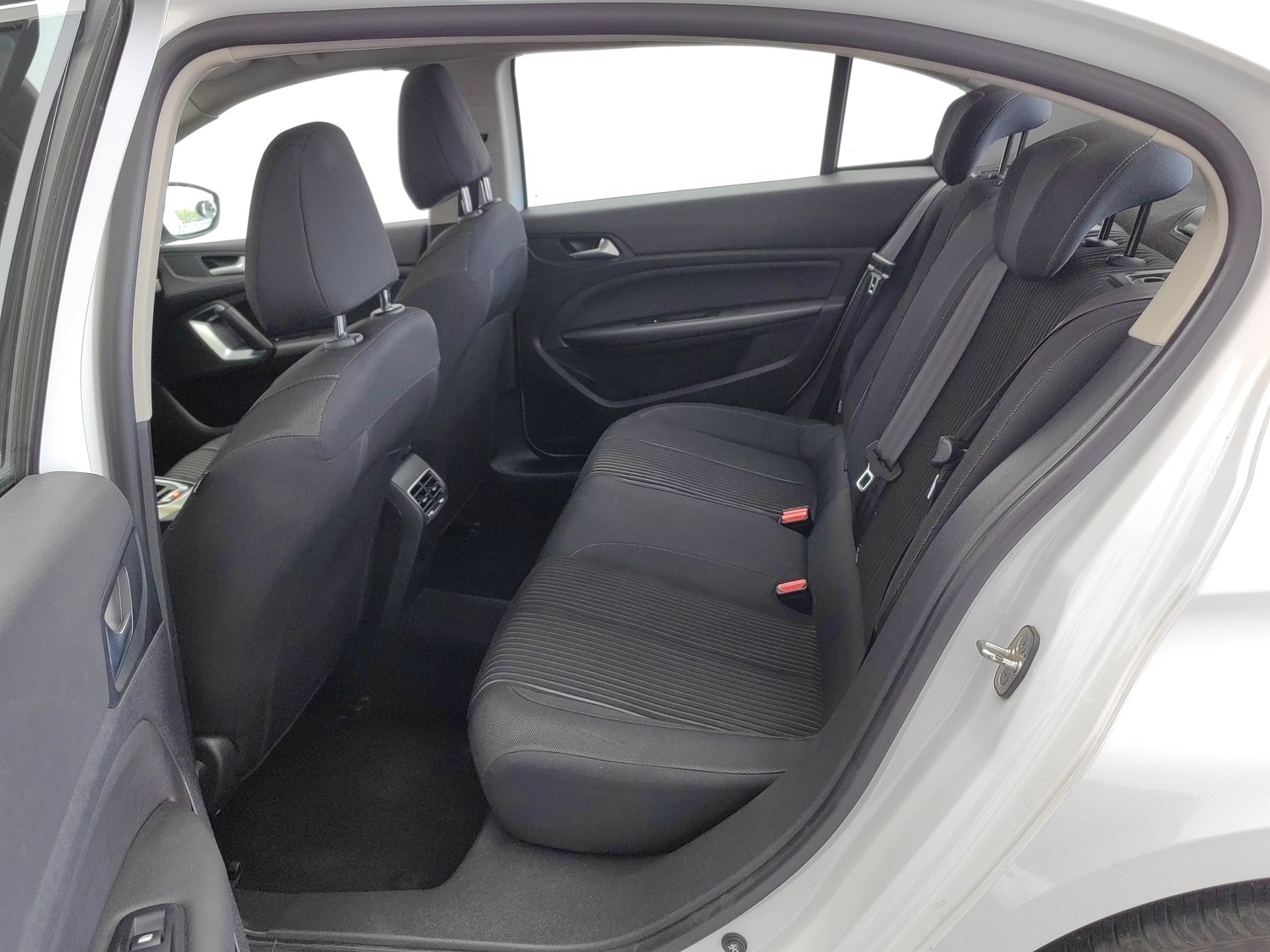 Used Peugeot 408 2018 1.6 AT