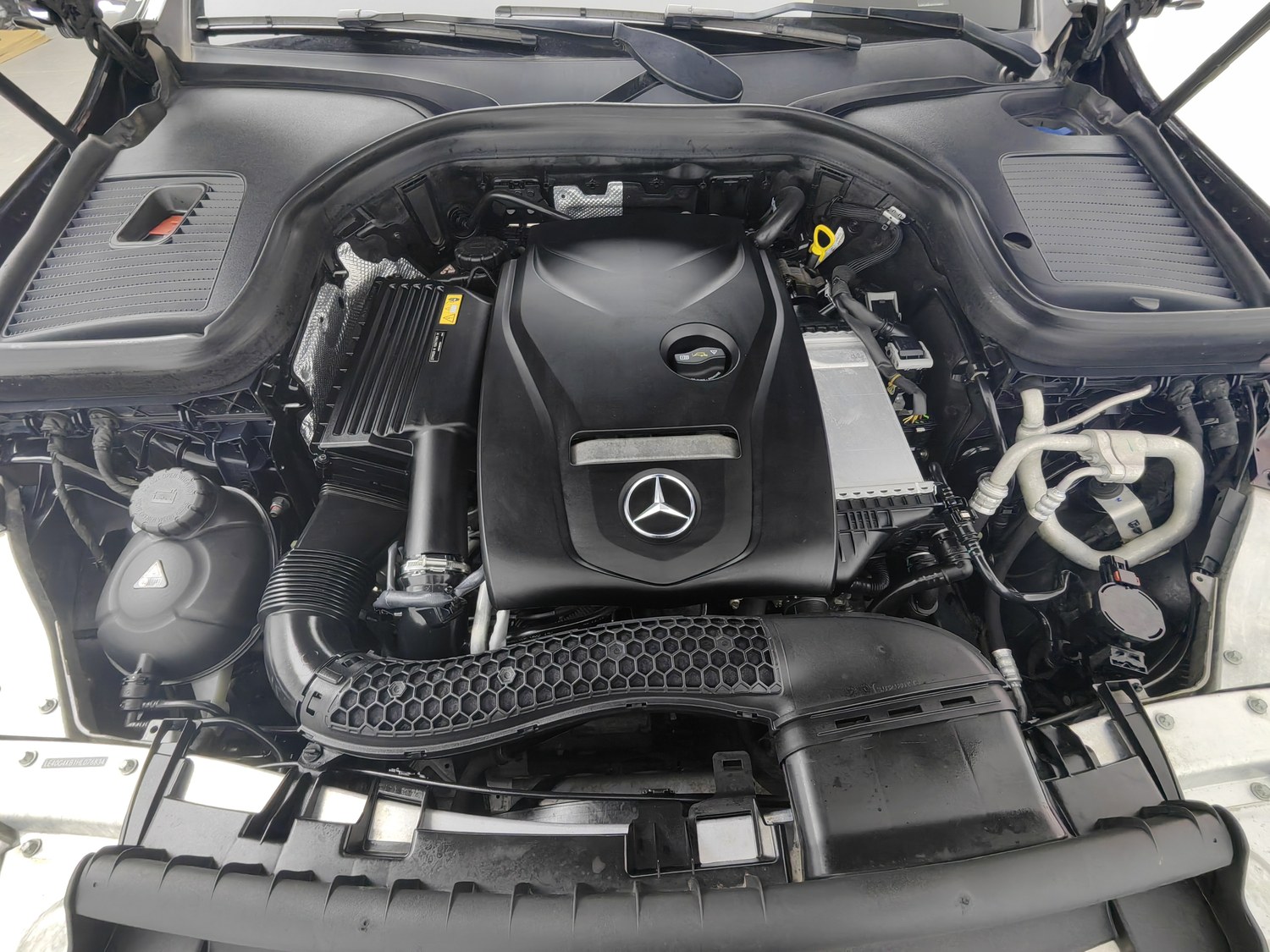 Used Mercedes-Benz GLC 2017 2.0 AT