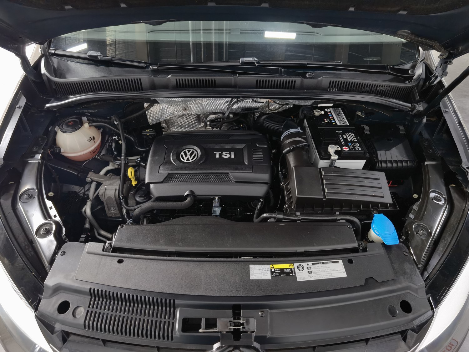 Used Volkswagen Sharan 2018 2.0 AT