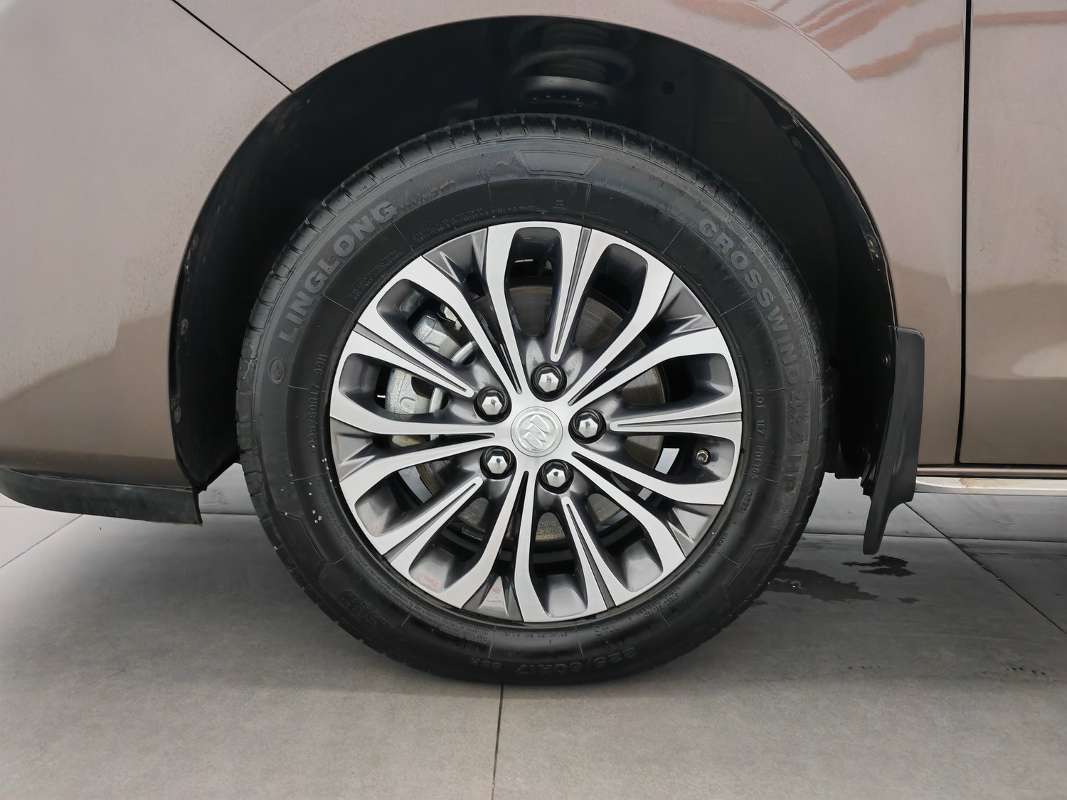 Used Buick GL8 2023 2.0 AT