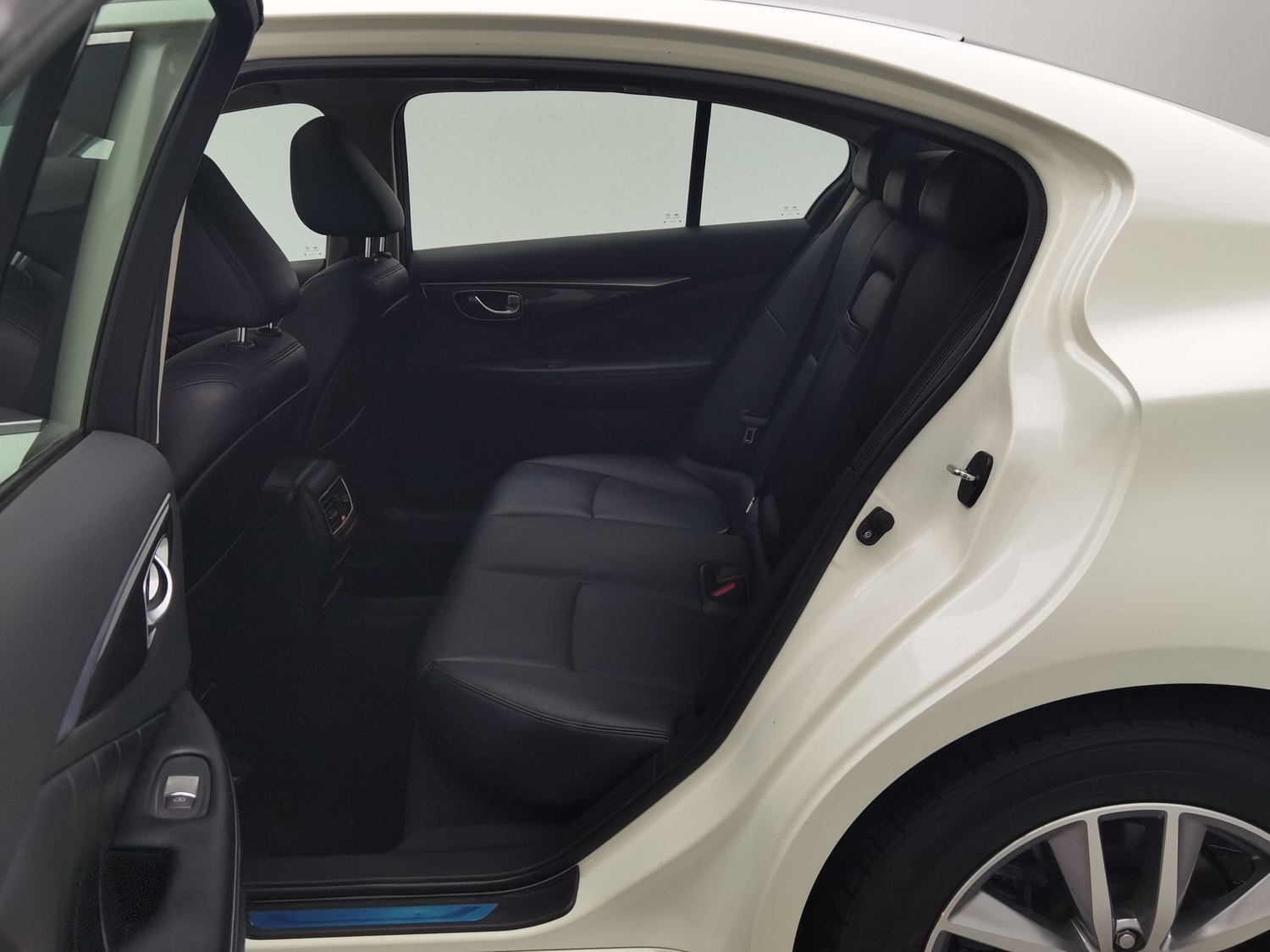 Used Infiniti Q50L 2016 2.0 AT