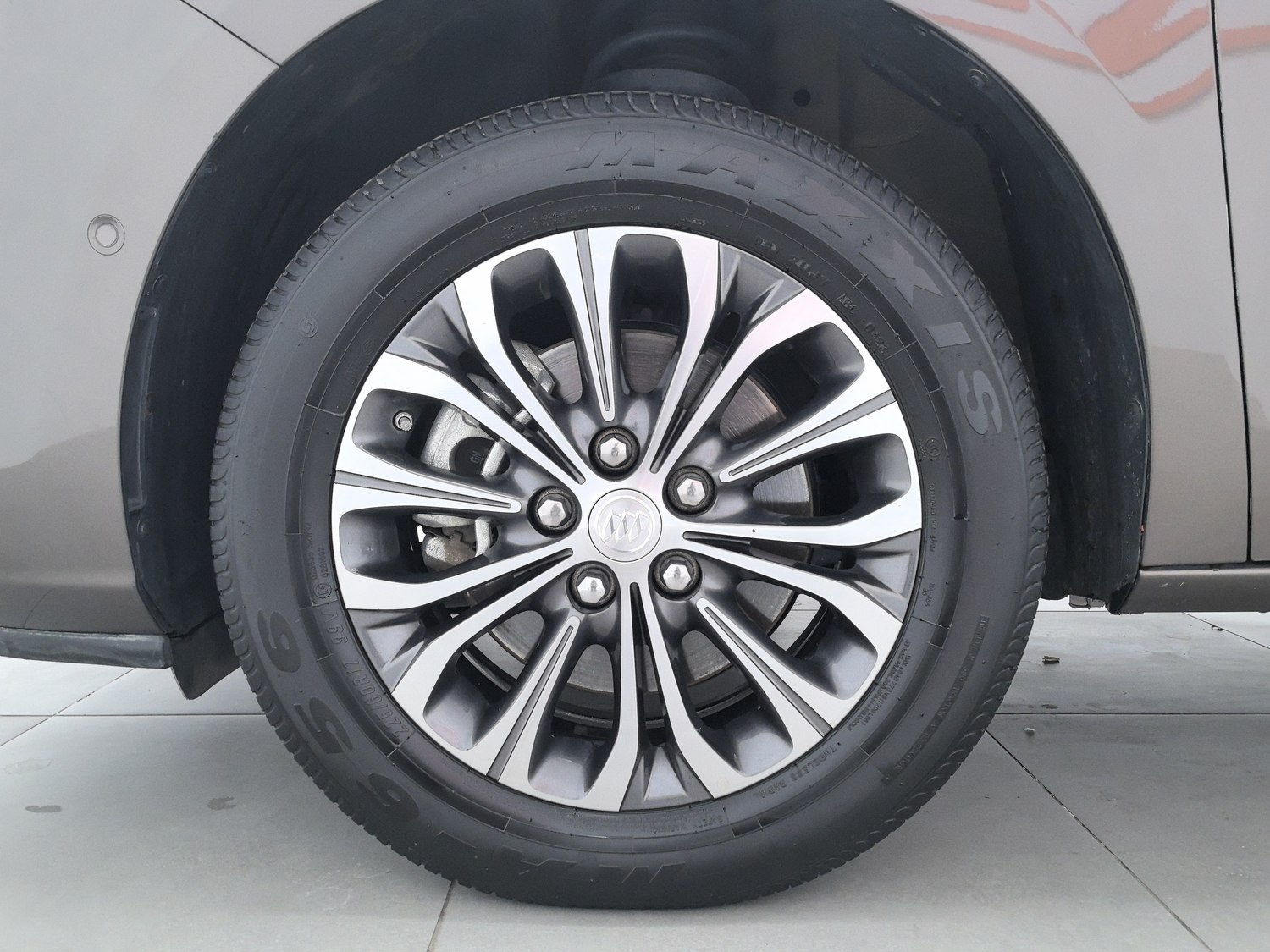 Used Buick GL8 2022 2.0 AT