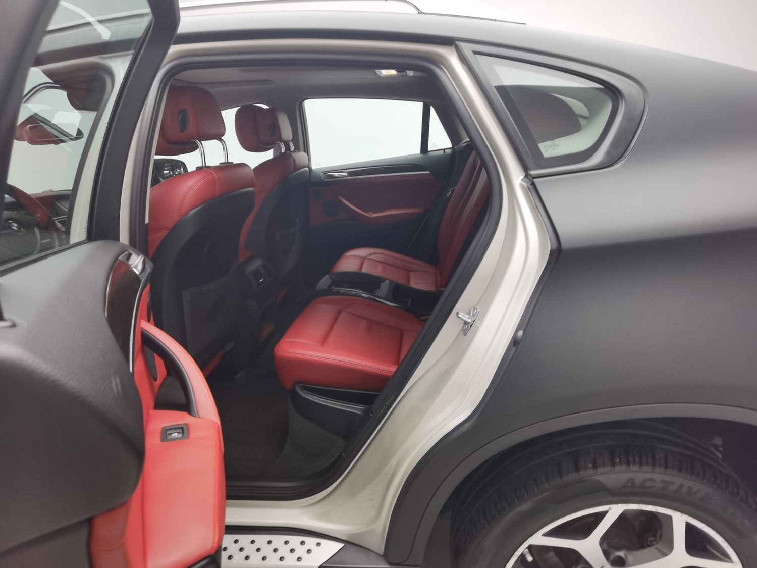 Used BMW X6 2011 3.0 AT