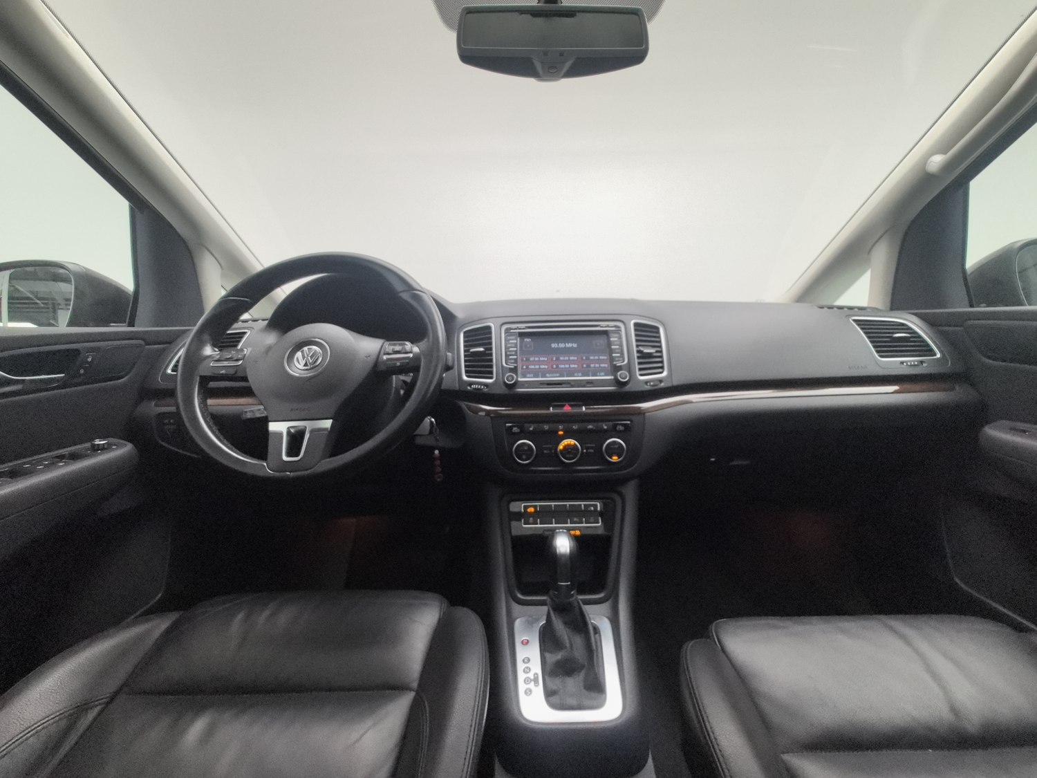 Used Volkswagen Sharan 2013 1.8 AT