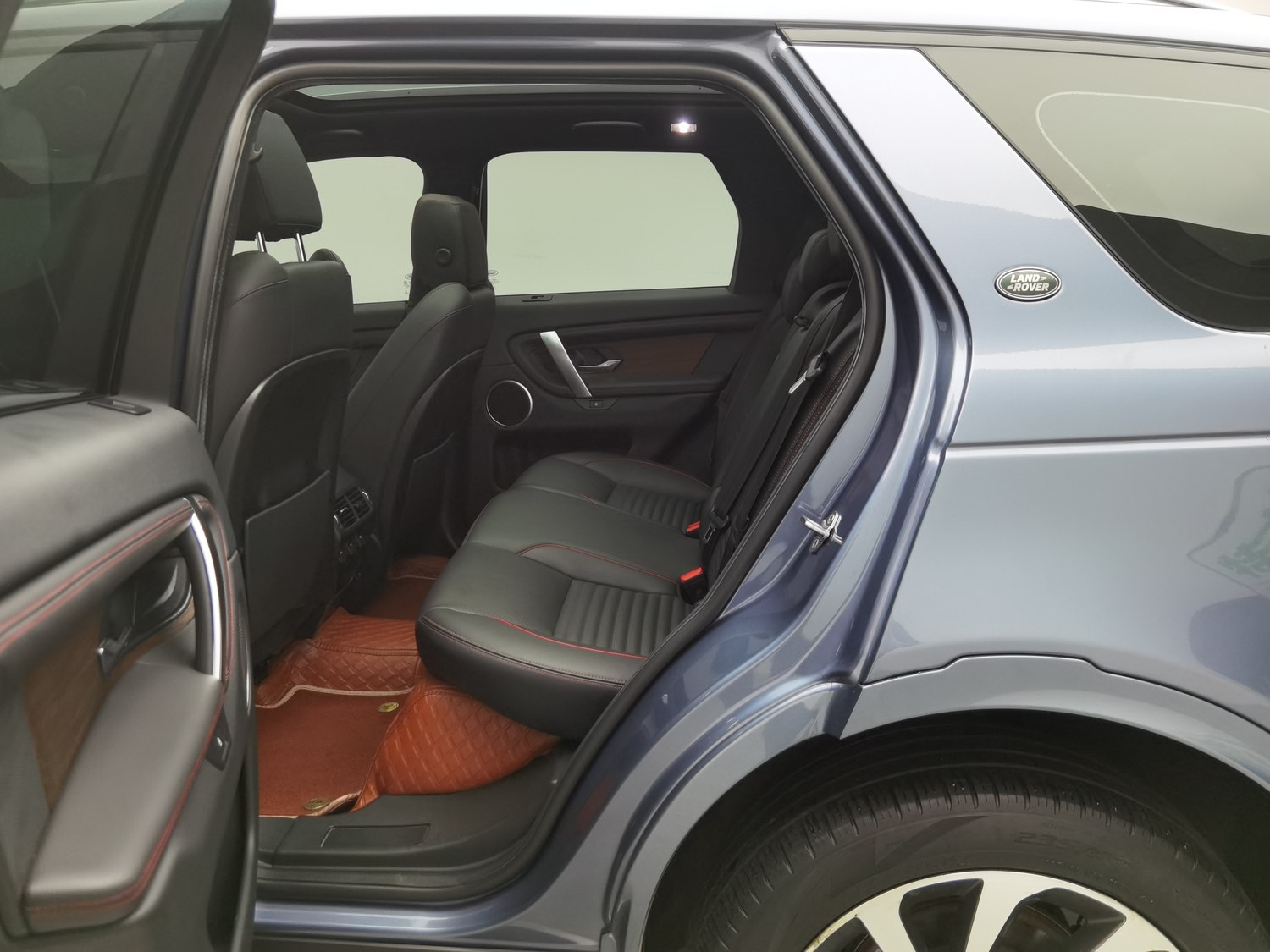 Used Land Rover Discovery 2022 2.0 AT