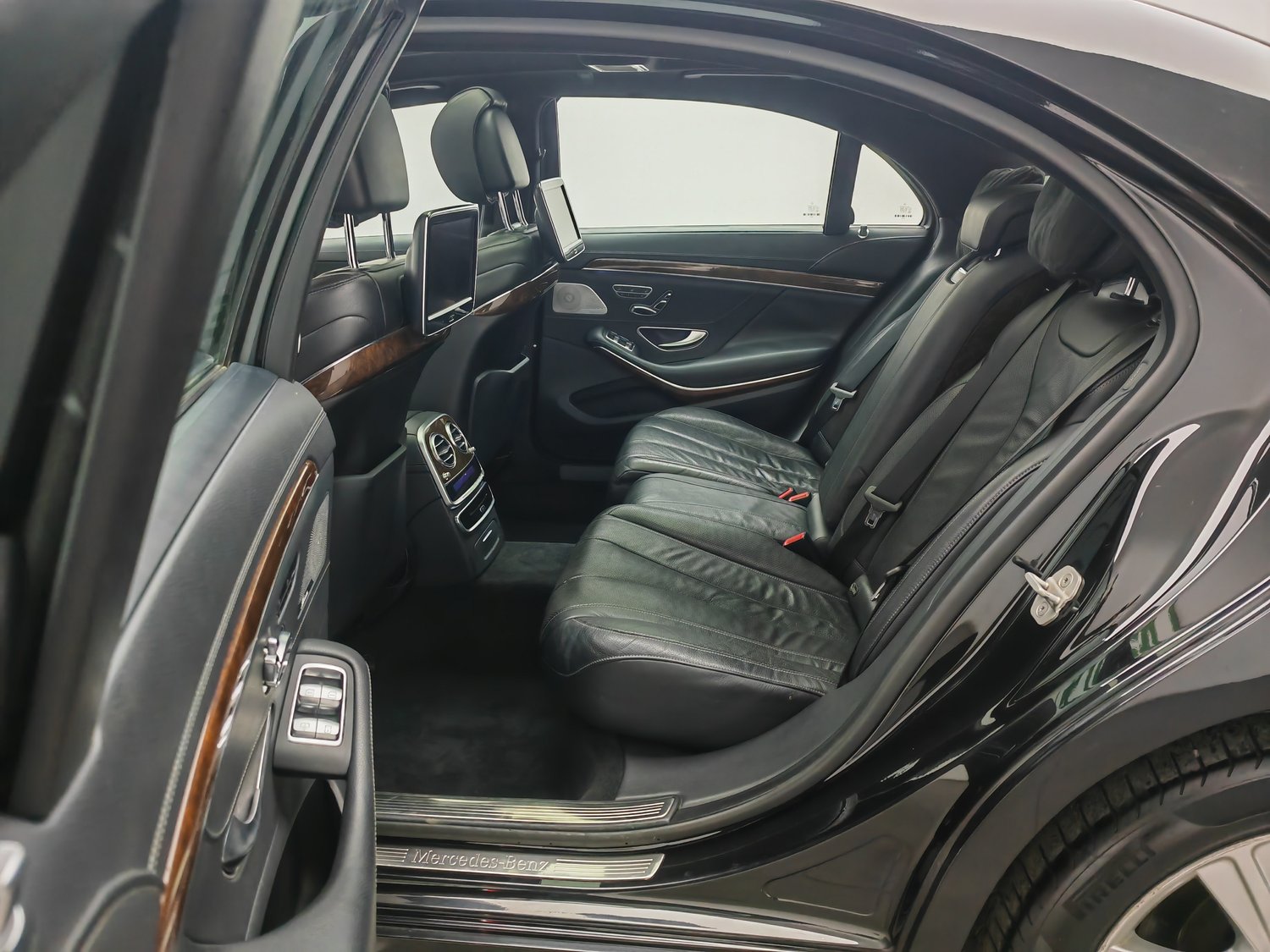 Used Mercedes-Benz S-Class 2015 3.0 AT