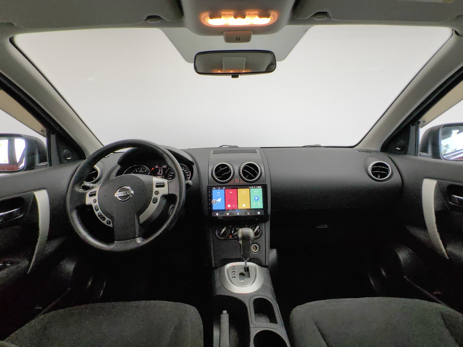 Used Nissan Qashqai 2015 2.0 AT