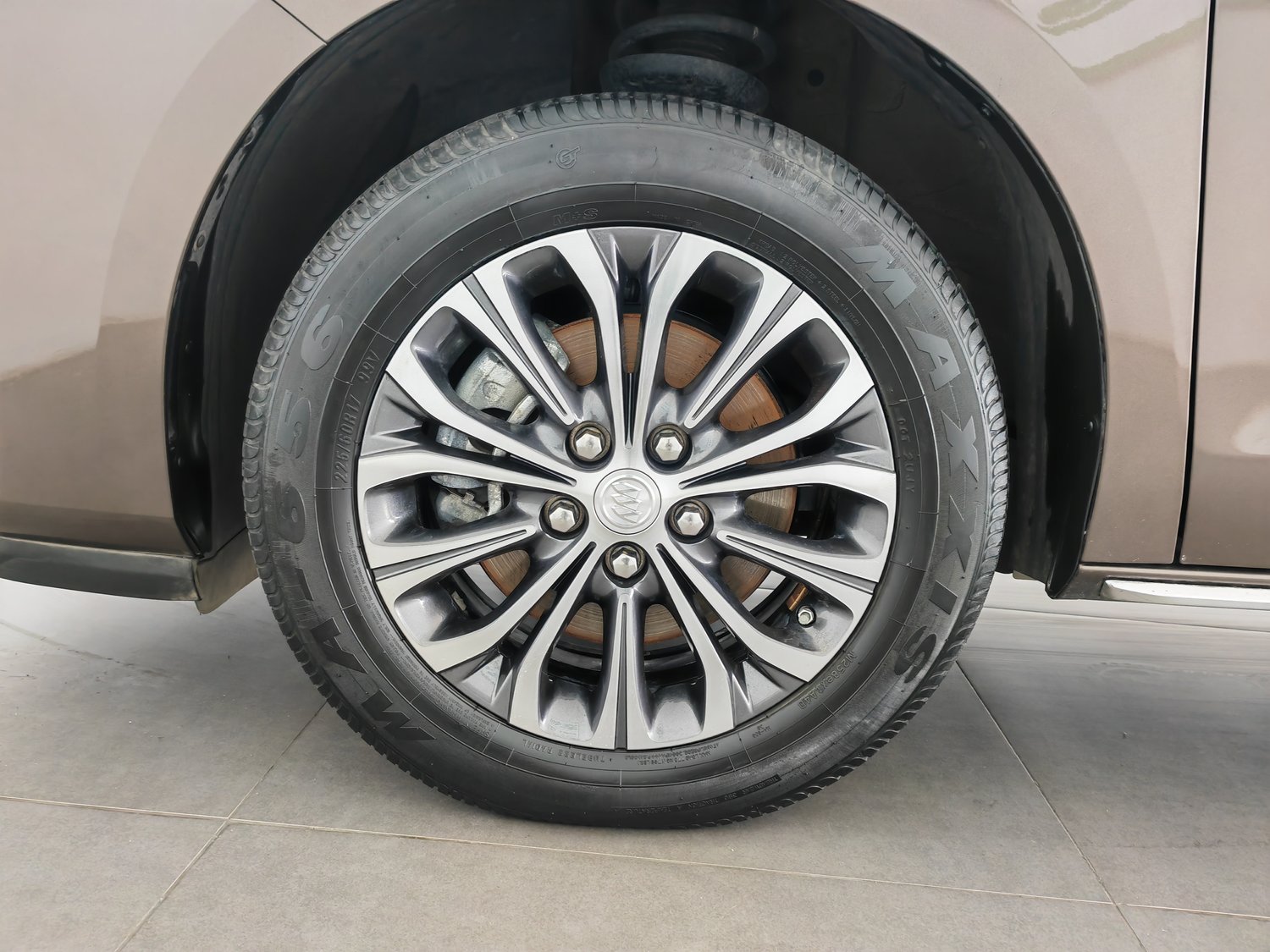Used Buick GL8 2023 2.0 AT