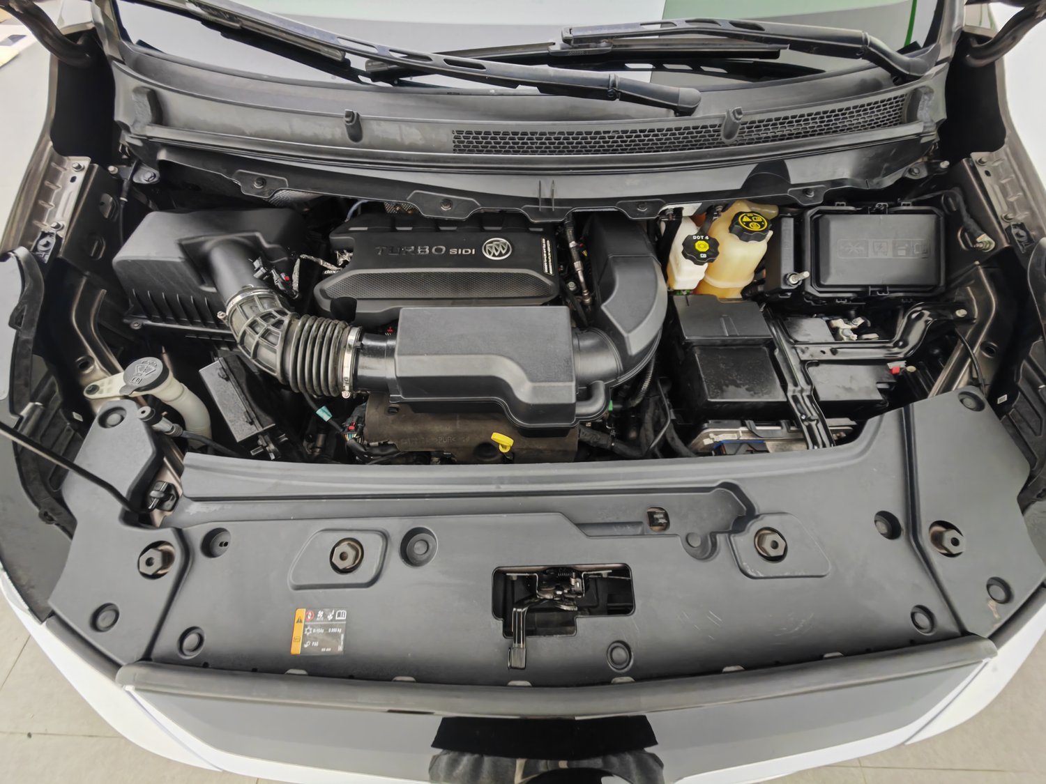Used Buick GL8 2023 2.0 AT